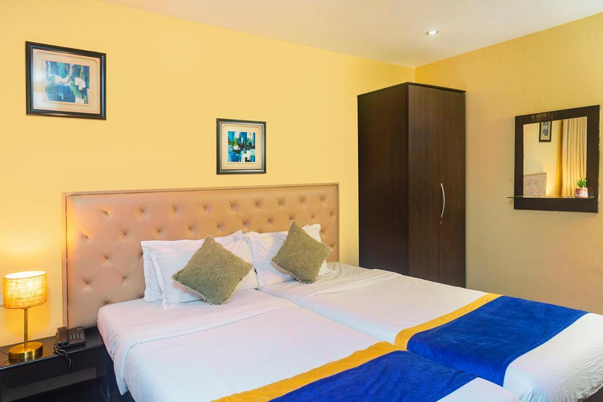 Hotel Orritel West Мумбай Екстериор снимка