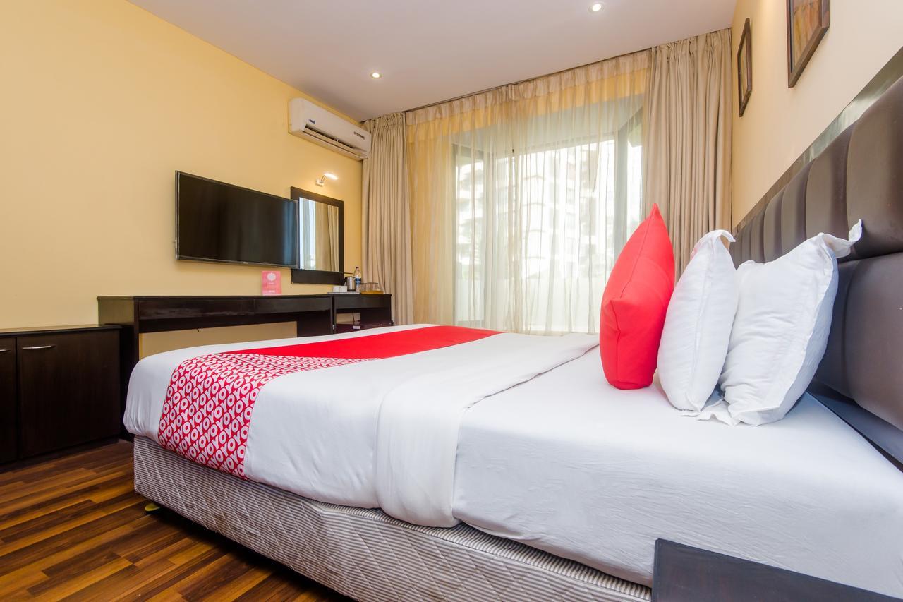 Hotel Orritel West Мумбай Екстериор снимка