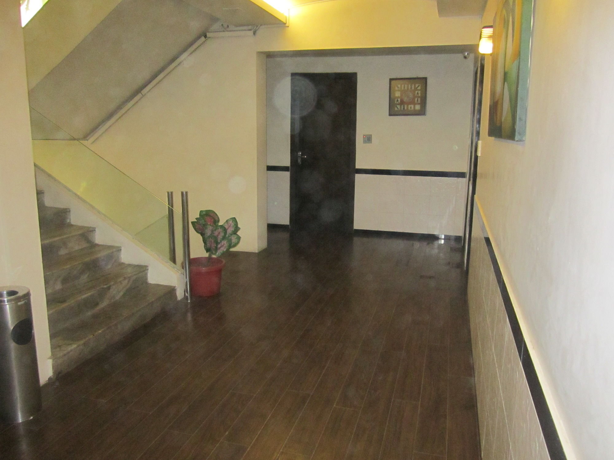 Hotel Orritel West Мумбай Екстериор снимка